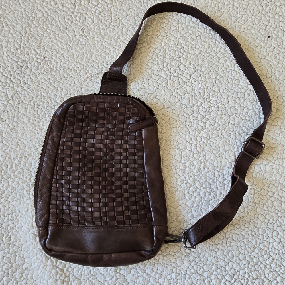 Vilenca Brown Leather Woven Crossbody Bag